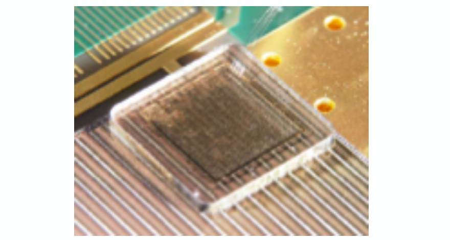 Enlarged view: 3D detector bump bonded to a pixel readout chip